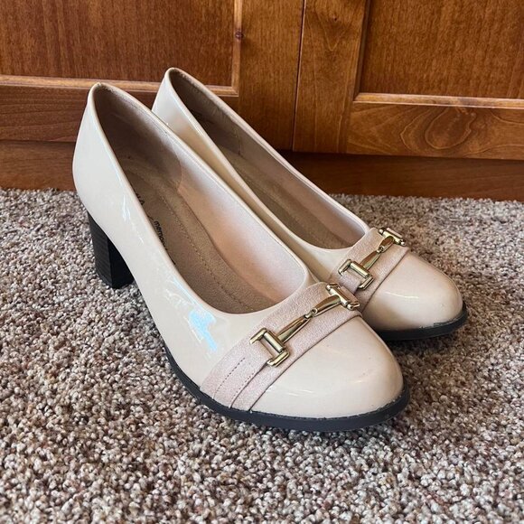 Mia Amore Light Pink and Gold Heels 👠 - Picture 1 of 3